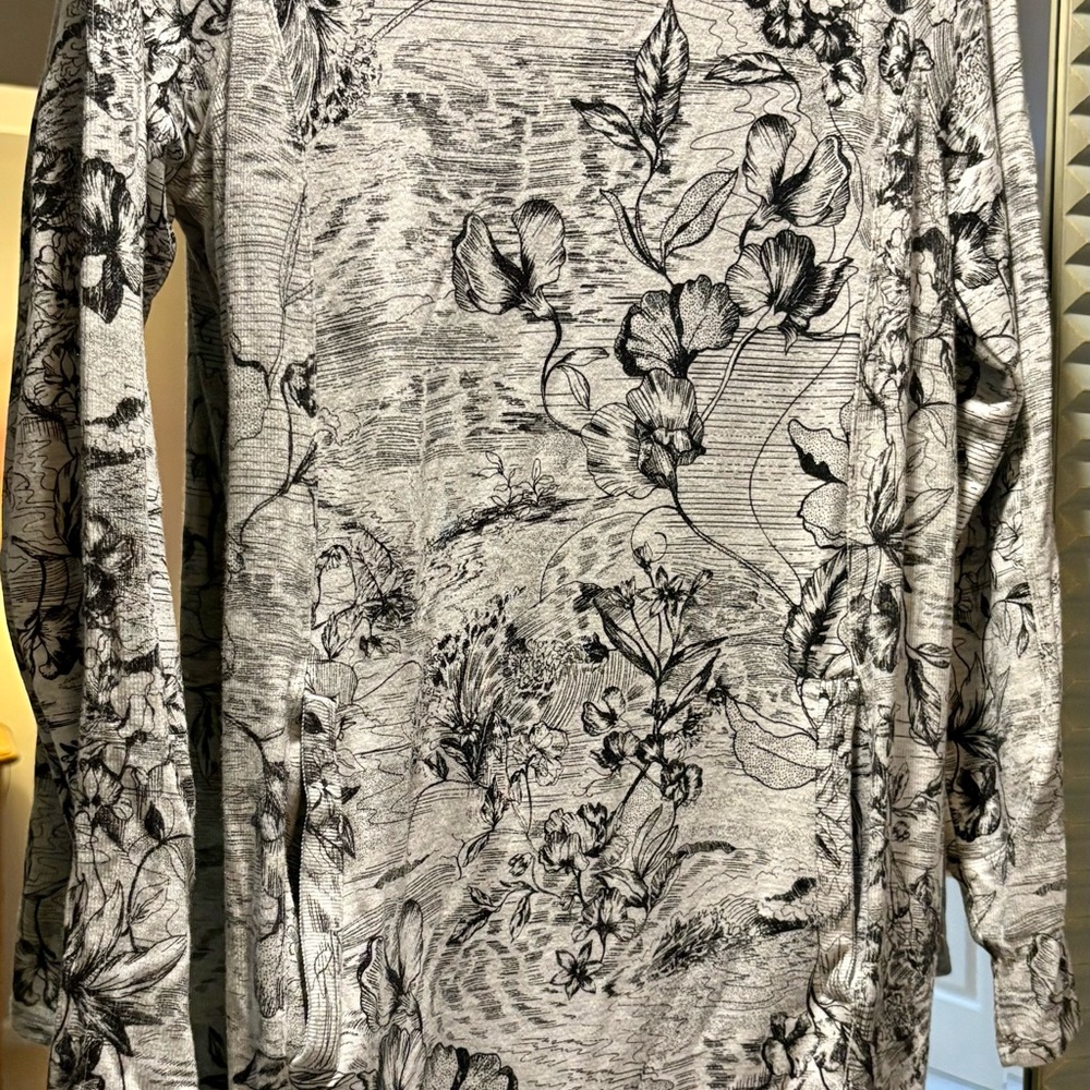Athleta Balance Printed Long Sleeve Dress in the Eden Floral Gray pattern